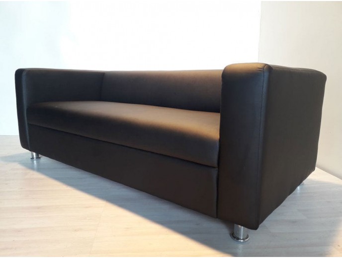 Офисный диван "Клиппан" трехместный артикул 2248